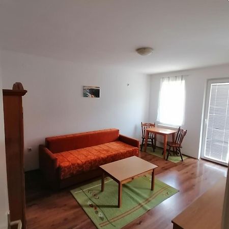 Hostel S Νόβι Σαντ Εξωτερικό φωτογραφία